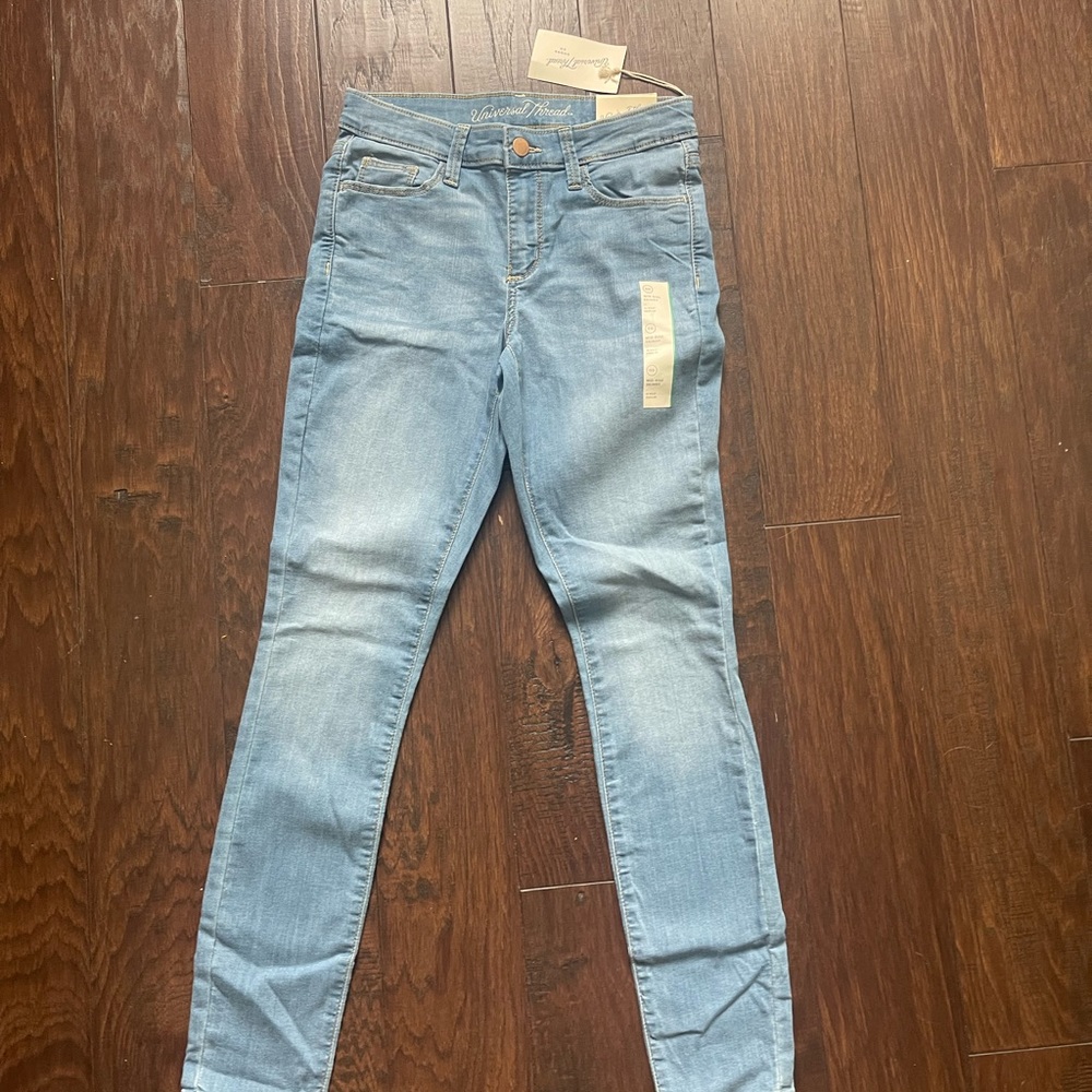 Women’s size 00 Universal Thread skinny jeans